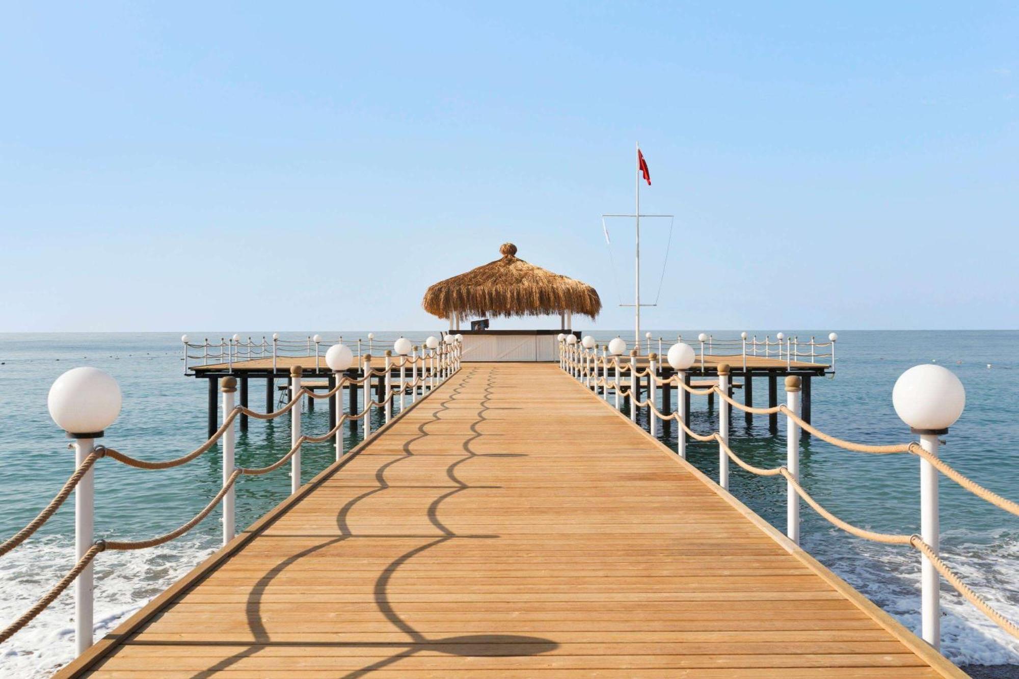 Ramada Resort By Wyndham Lara Antalya Exterior foto